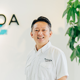 代表取締役 向田 友之